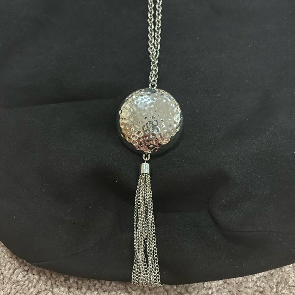 34” costume jewelry necklace!  So cute with jeans and tee or dress it up. 🦋💙